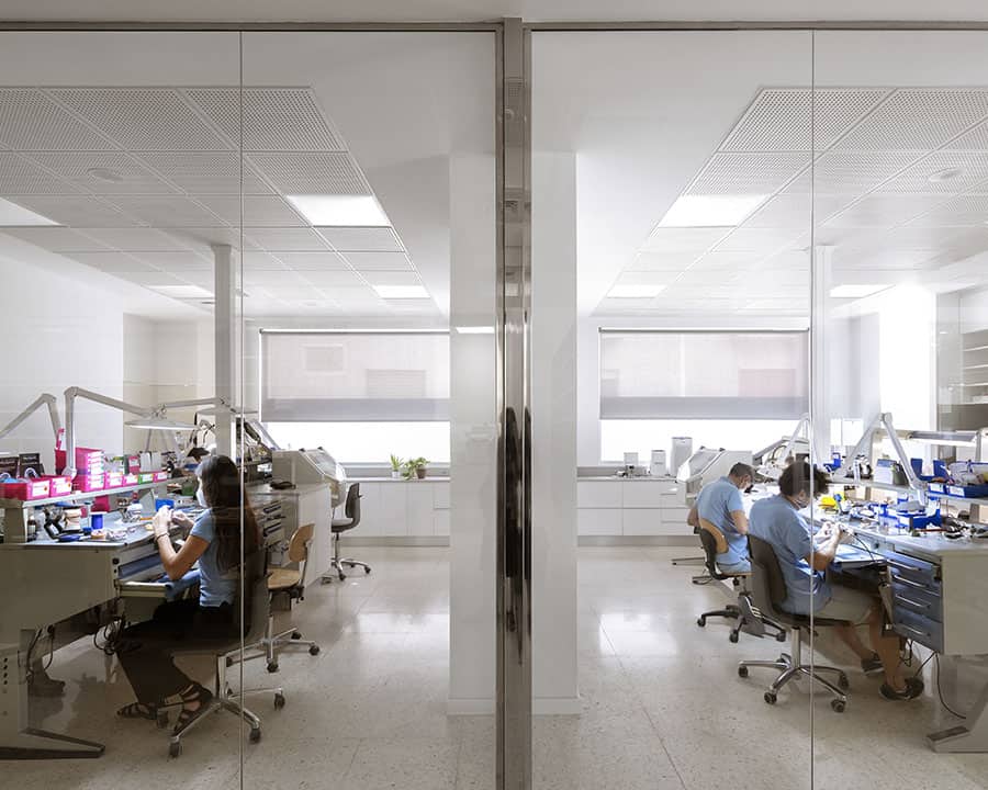Laboratorios Aivoriq 04